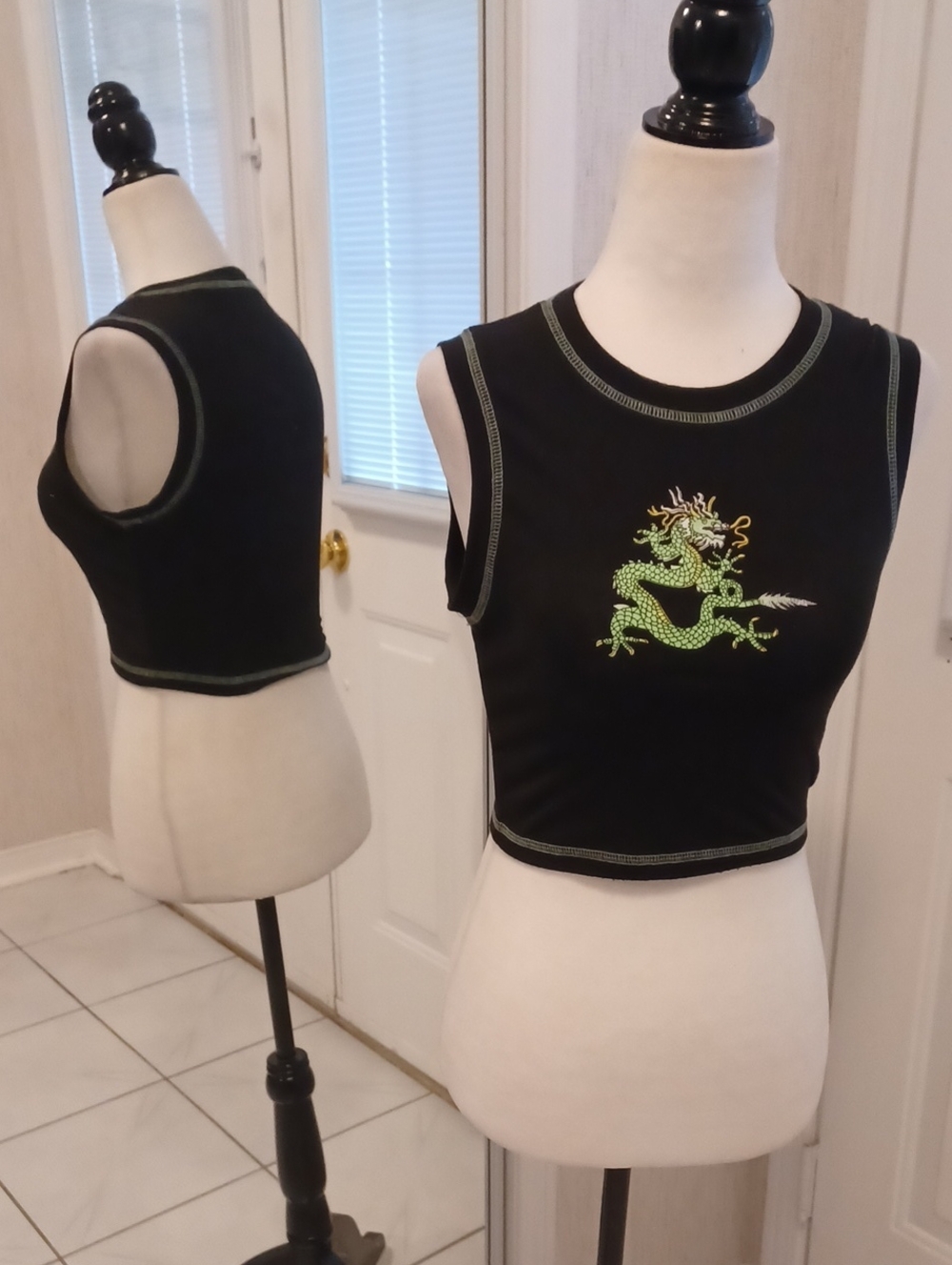 4/$40 Black Crop Tank Top with Green Dragon Print - Size XS
